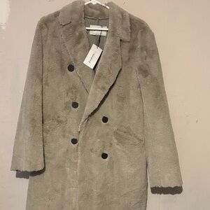 Elegant Double-Breasted Faux Fur Coat in Gray